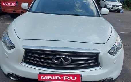 Infiniti FX II, 2012 год, 2 520 000 рублей, 10 фотография