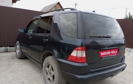 Mercedes-Benz M-Класс, 1998 год, 550 000 рублей, 4 фотография