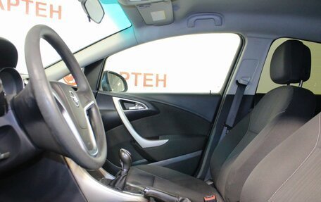 Opel Astra J, 2011 год, 635 000 рублей, 9 фотография