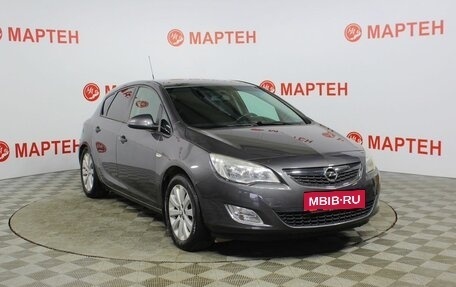 Opel Astra J, 2011 год, 635 000 рублей, 3 фотография