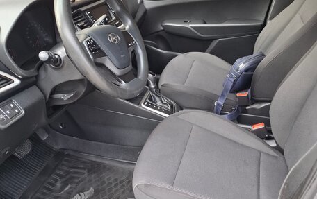 Hyundai Solaris II рестайлинг, 2017 год, 699 000 рублей, 1 фотография