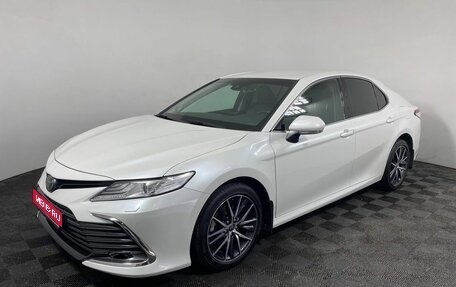 Toyota Camry, 2022 год, 3 590 000 рублей, 1 фотография