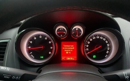 Opel Astra J, 2013 год, 940 000 рублей, 11 фотография