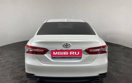 Toyota Camry, 2022 год, 3 590 000 рублей, 6 фотография