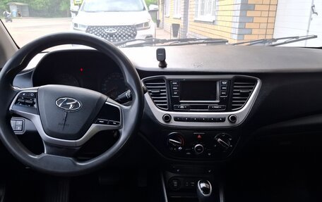 Hyundai Solaris II рестайлинг, 2017 год, 699 000 рублей, 4 фотография