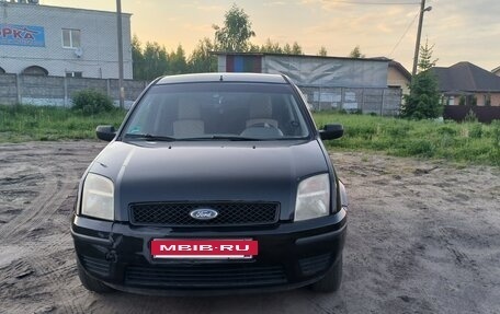 Ford Fusion I, 2004 год, 395 000 рублей, 2 фотография