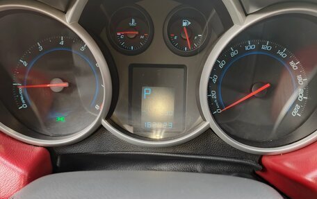Chevrolet Cruze II, 2010 год, 700 000 рублей, 3 фотография