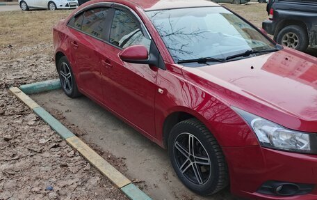 Chevrolet Cruze II, 2010 год, 700 000 рублей, 5 фотография