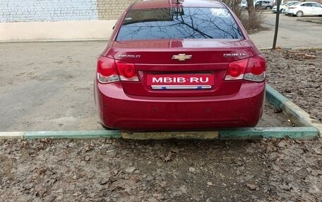 Chevrolet Cruze II, 2010 год, 700 000 рублей, 4 фотография