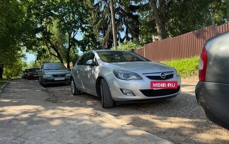 Opel Astra J, 2010 год, 680 000 рублей, 2 фотография