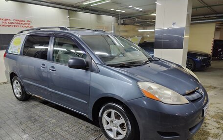 Toyota Sienna II рестайлинг, 2007 год, 980 000 рублей, 3 фотография