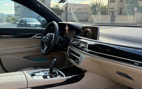 BMW 7 серия, 2018 год, 5 000 000 рублей, 15 фотография