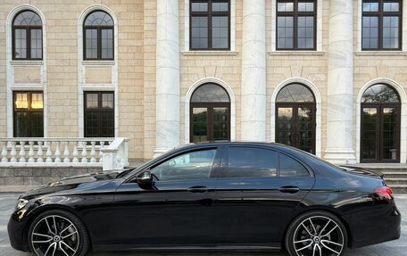 Mercedes-Benz E-Класс, 2020 год, 4 050 000 рублей, 4 фотография