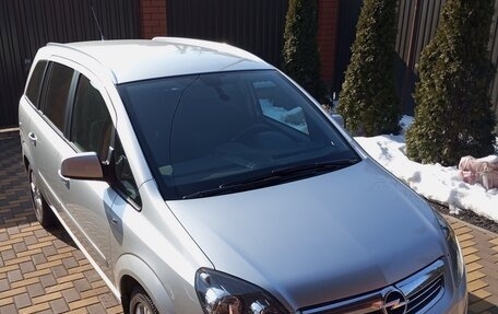 Opel Zafira B, 2012 год, 1 080 000 рублей, 18 фотография