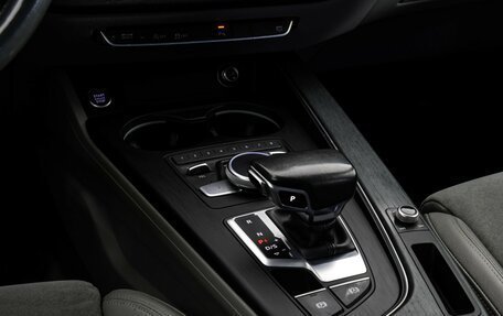 Audi A4, 2017 год, 1 999 000 рублей, 18 фотография