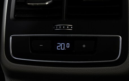 Audi A4, 2017 год, 1 999 000 рублей, 29 фотография