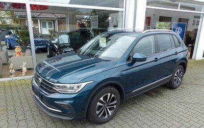 Volkswagen Tiguan II, 2021 год, 2 730 000 рублей, 1 фотография