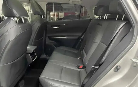 Toyota Venza, 2022 год, 3 650 000 рублей, 12 фотография