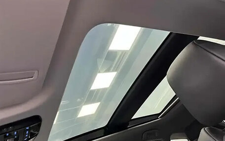 Toyota Venza, 2022 год, 3 650 000 рублей, 9 фотография