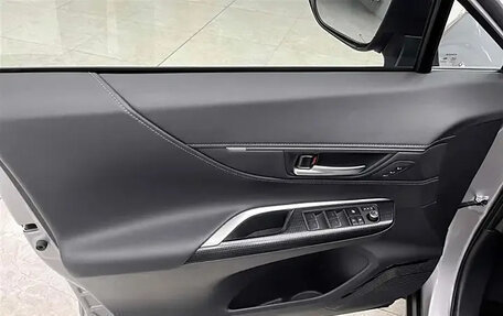 Toyota Venza, 2022 год, 3 650 000 рублей, 19 фотография