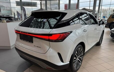 Lexus RX IV рестайлинг, 2024 год, 7 160 000 рублей, 3 фотография