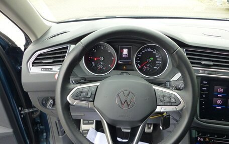 Volkswagen Tiguan II, 2021 год, 2 730 000 рублей, 10 фотография