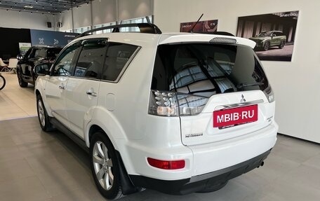 Mitsubishi Outlander III рестайлинг 3, 2011 год, 1 390 000 рублей, 2 фотография