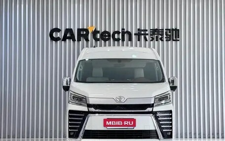 Toyota HiAce H300, 2022 год, 9 450 000 рублей, 3 фотография