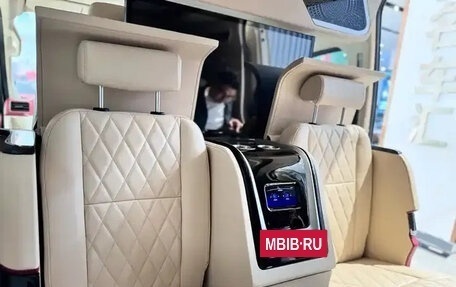 Toyota HiAce H300, 2022 год, 9 450 000 рублей, 15 фотография