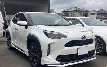 Toyota Yaris Cross, 2021 год, 1 405 000 рублей, 3 фотография