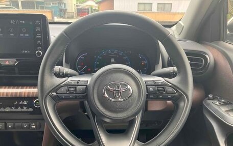 Toyota Yaris Cross, 2021 год, 1 405 000 рублей, 8 фотография