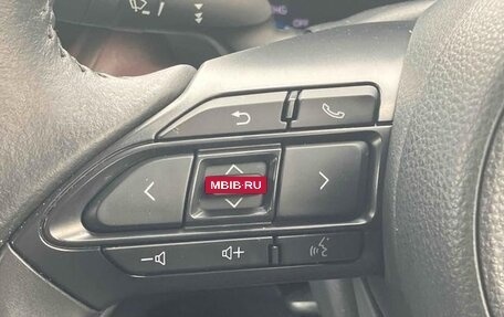 Toyota Yaris Cross, 2021 год, 1 405 000 рублей, 9 фотография