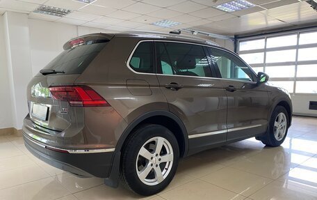 Volkswagen Tiguan II, 2017 год, 2 099 999 рублей, 4 фотография