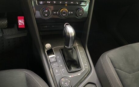 Volkswagen Tiguan II, 2017 год, 2 099 999 рублей, 15 фотография