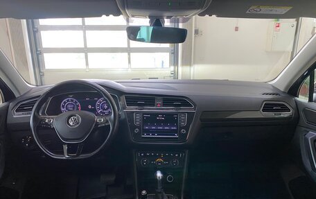 Volkswagen Tiguan II, 2017 год, 2 099 999 рублей, 21 фотография
