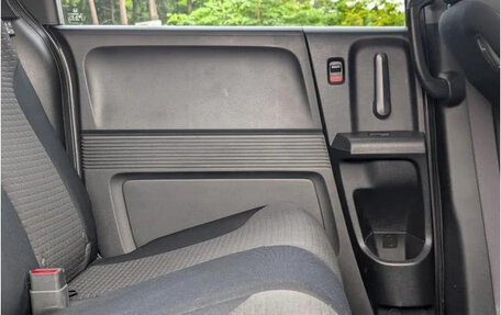Honda Freed I, 2016 год, 813 000 рублей, 20 фотография