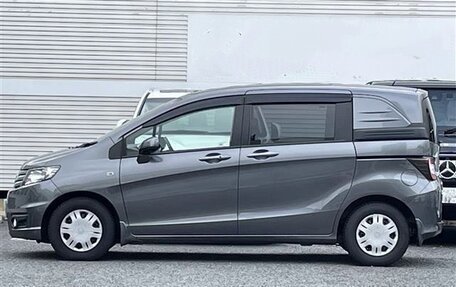 Honda Freed I, 2014 год, 812 000 рублей, 3 фотография
