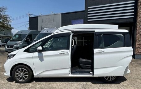 Honda Freed II, 2022 год, 1 410 000 рублей, 10 фотография