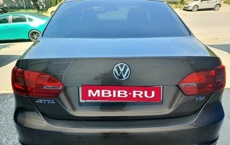 Volkswagen Jetta VI, 2012 год, 1 150 000 рублей, 2 фотография
