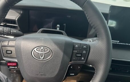 Toyota Camry, 2025 год, 4 220 000 рублей, 9 фотография