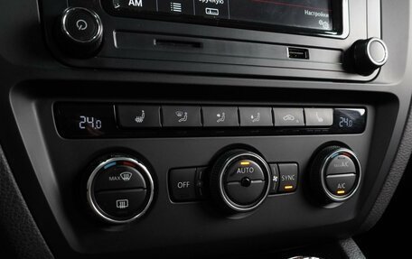 Volkswagen Jetta VI, 2016 год, 1 629 000 рублей, 16 фотография