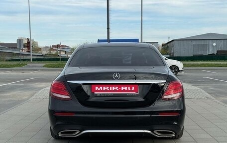 Mercedes-Benz E-Класс, 2017 год, 3 199 000 рублей, 12 фотография
