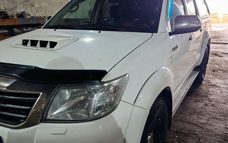 Toyota Hilux VII, 2014 год, 2 150 000 рублей, 11 фотография