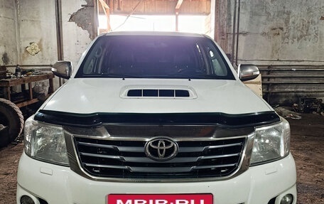 Toyota Hilux VII, 2014 год, 2 150 000 рублей, 10 фотография