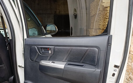 Toyota Hilux VII, 2014 год, 2 150 000 рублей, 32 фотография