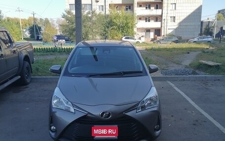 Toyota Vitz, 2019 год, 1 000 000 рублей, 8 фотография