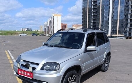 Chevrolet Niva I рестайлинг, 2018 год, 900 000 рублей, 1 фотография