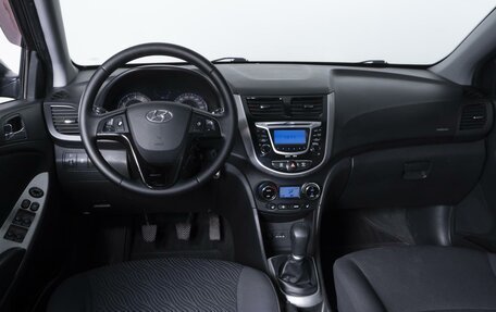 Hyundai Solaris II рестайлинг, 2011 год, 864 000 рублей, 6 фотография