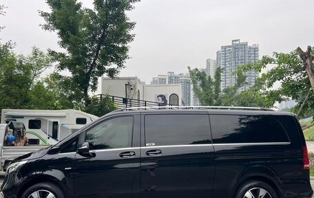 Mercedes-Benz V-Класс, 2022 год, 5 122 333 рублей, 2 фотография