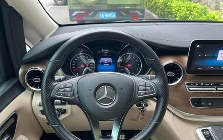 Mercedes-Benz V-Класс, 2022 год, 5 122 333 рублей, 9 фотография